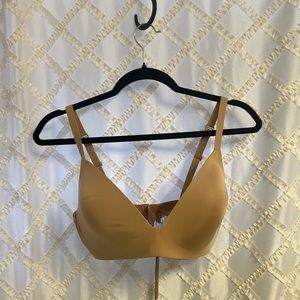 Skims Wireless form Tshirt Demi Bra - Mica - NWT